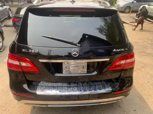 Mercedes-Benz M Class 2015 Black