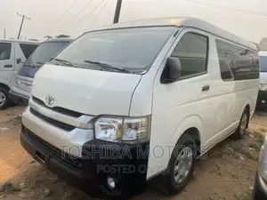 Toyota HiAce 2015 White