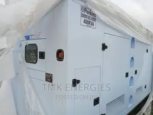 400KVA Perkins Soundproof Diesel Gen