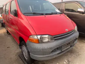 Toyota HiAce 2003 Red