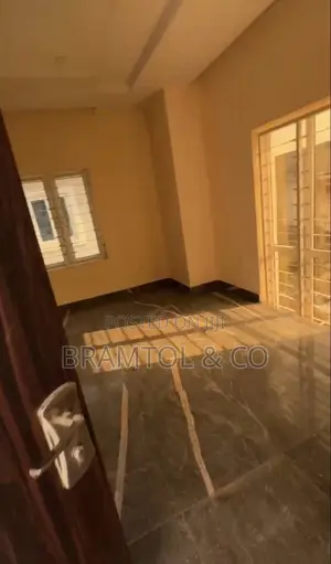 5bdrm Duplex in Kaura for rent