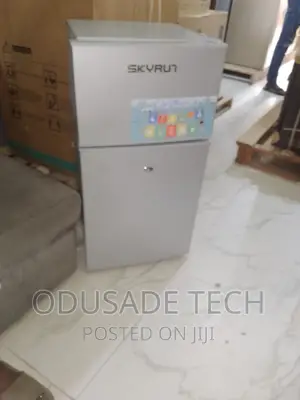 Silver Colour Skyrun Refrigerator Bcd85hc