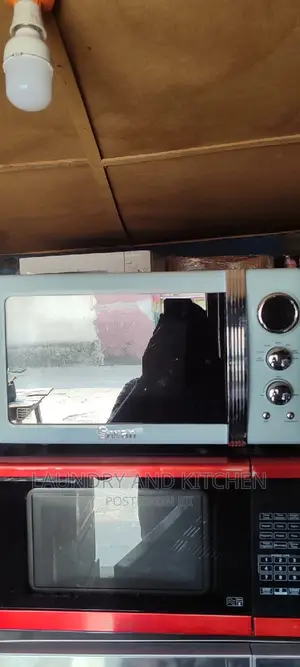 Swan Manual Microwave and Very Nice