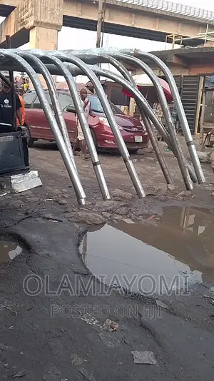 One Way Solar Pole