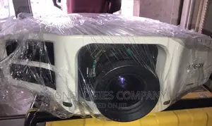 Epson EB-G6550WU 5200 Lumens WUXGA Powerlite Pro Projector
