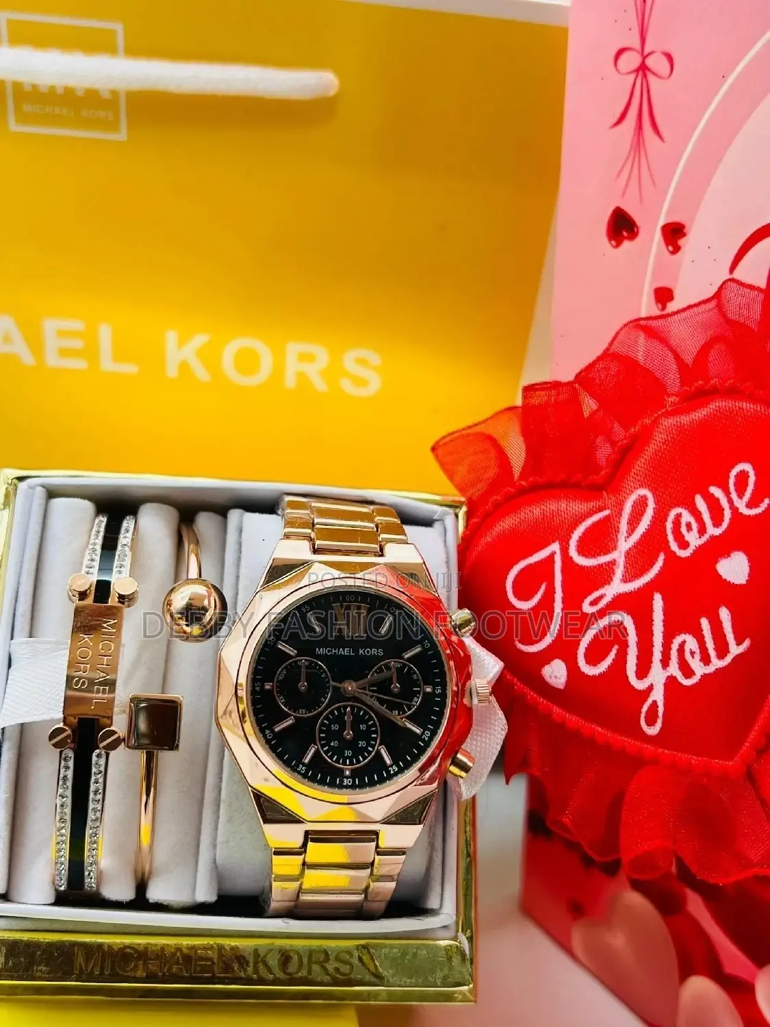 Gift Michael Kors Complete Set as Seen