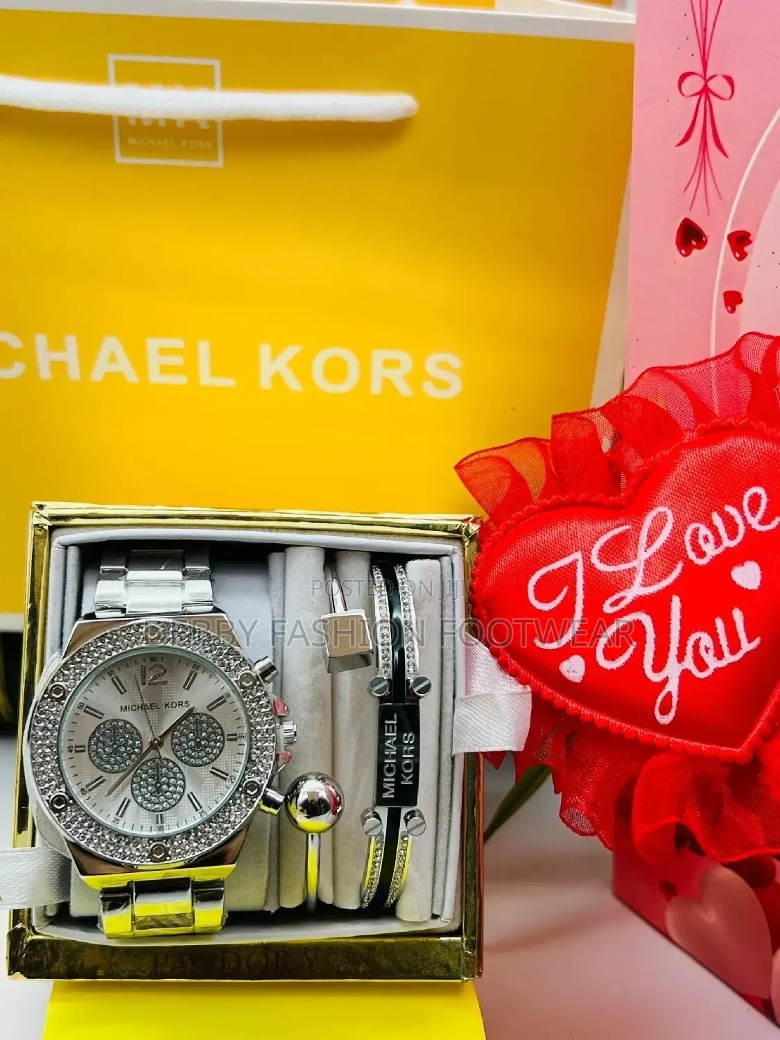 Gift Michael Kors Complete Set as Seen