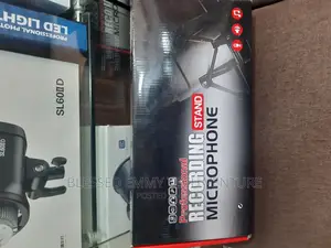 V8 Sound Card Professionel Microphone Studio Mic Condensador