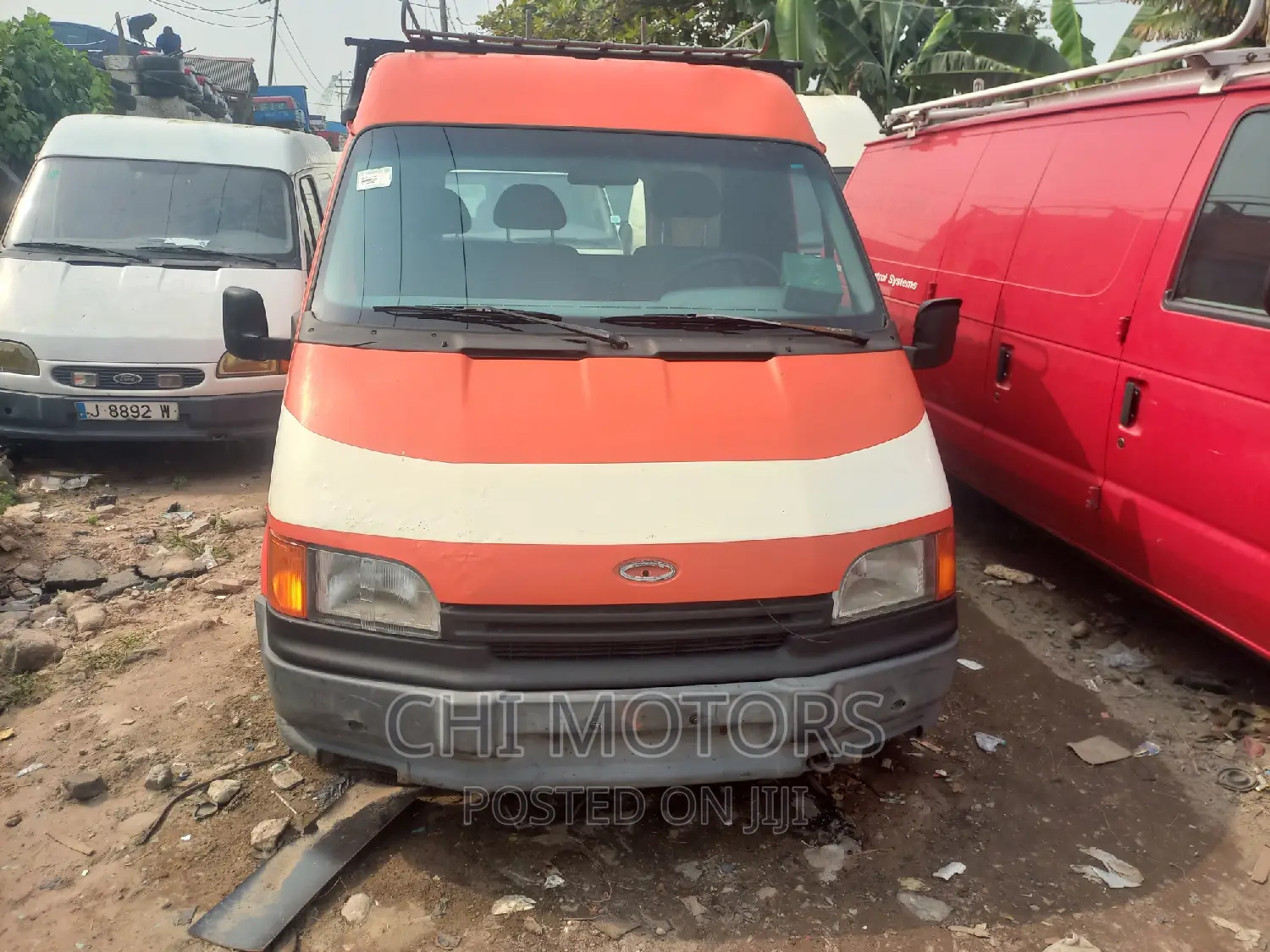 Ford Transit 2002 Orange