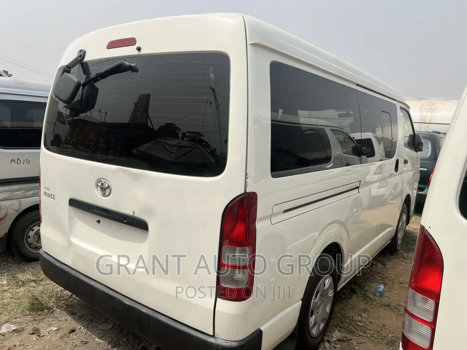 Toyota HiAce 2014 White