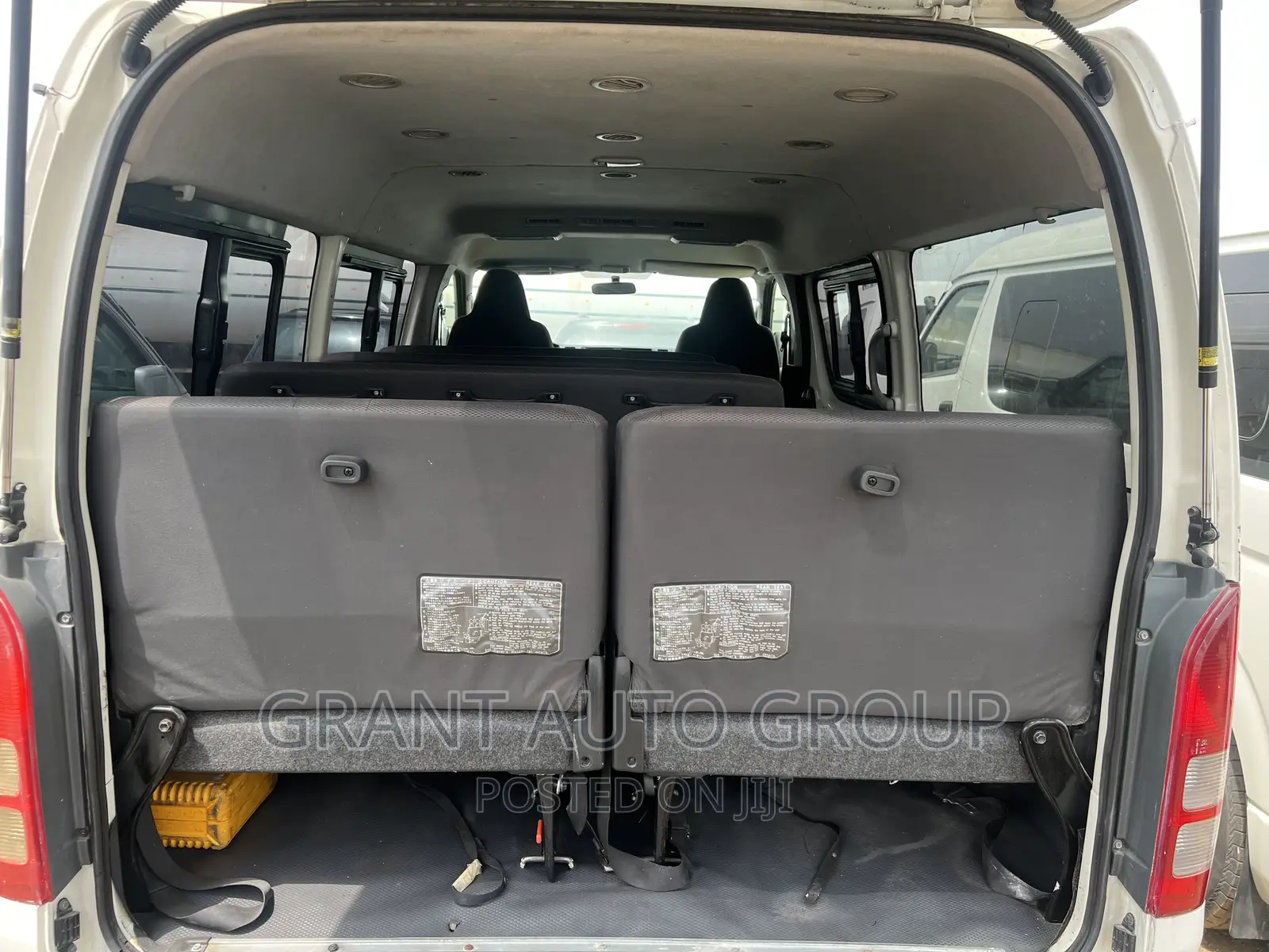 Toyota HiAce 2014 White