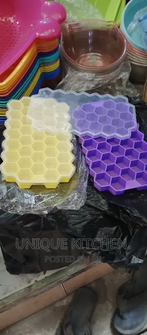 Silicone Ice Cube Maker/Ice-Cube Tray With Cover