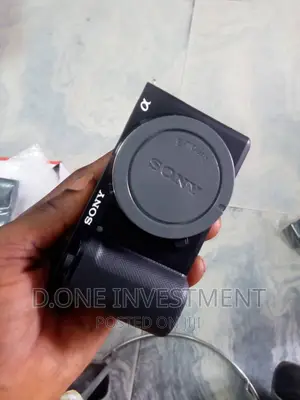 Sony Zv-E10 Mirrorless Camera With Lens
