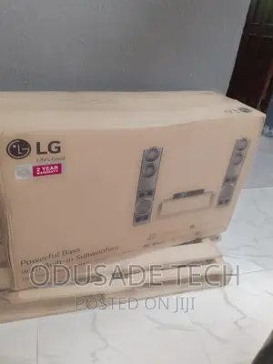 LG DVD Home Theater System 1250W Lhd687bg