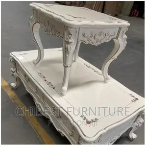 Standard Royal Center Table With Side Stools