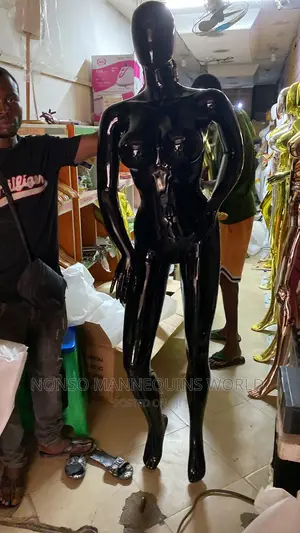 Size 12 Glossy Black Female Mannequin With Detachable Body