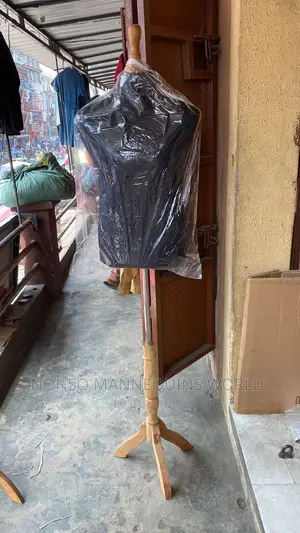 Male Body Form With Tripod Wooden Base Stand D
