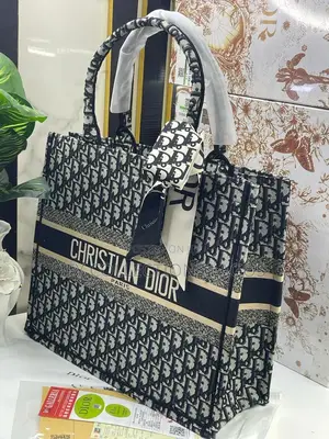 CHRISTIAN Dior Tote Bags