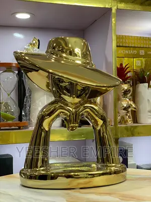 Luxury Hat Lady Figurine