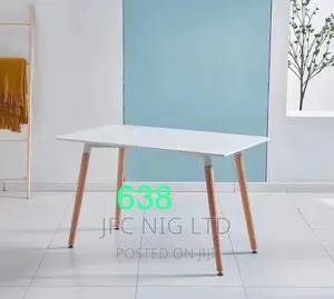 Simple Wooden 120/80cm Mini Dining or Restaurant Table