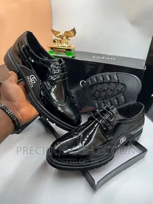 Men's Gucci Lace Up Shoes