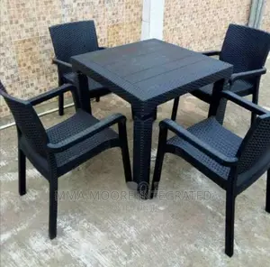 Bar/Restaurant Chairs and Table