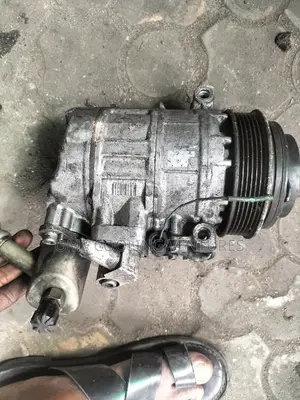 Manual Compressor for C300 2010 Direct Tokunbo