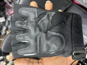 Black Gym Glove