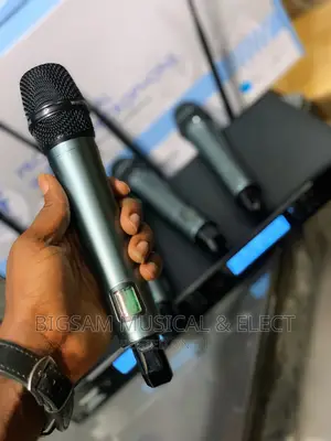 Professional Shure 4channel Wireless Microphone