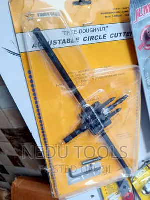Adjustable Circle Cutter
