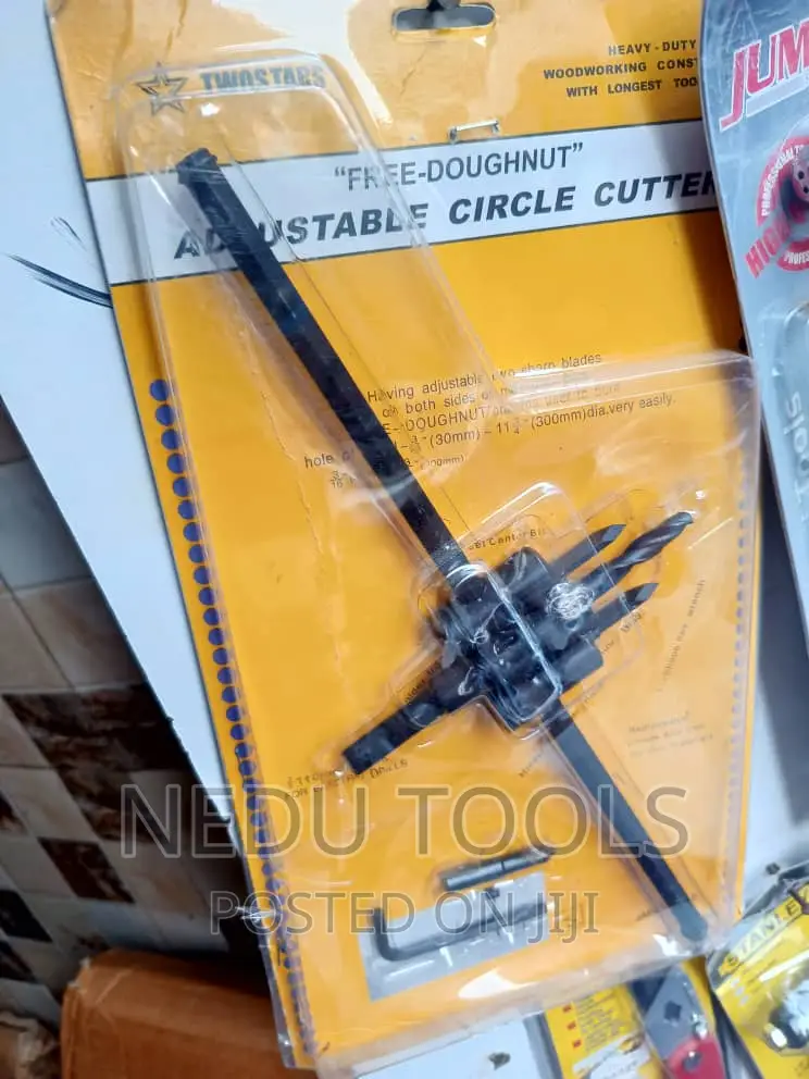 Adjustable Circle Cutter