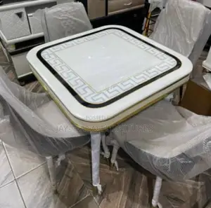 Vasace Standard Quality Classic 4 Seater Dining Set