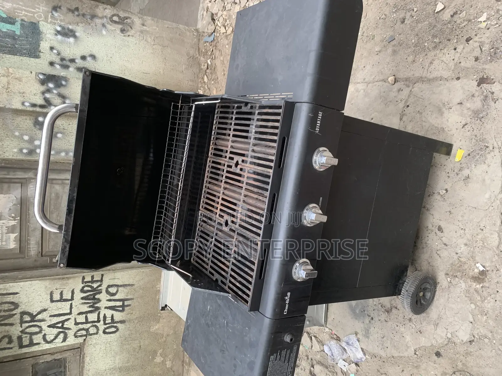 Barbecue Standing Machine
