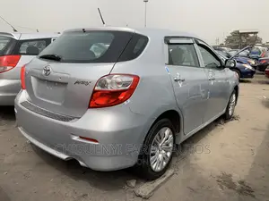 Toyota Matrix 2010 Silver