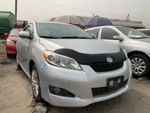Toyota Matrix 2010 Silver