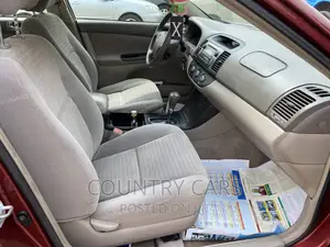 Toyota Camry LE 4dr Sedan (2.4L 4cyl 5A) 2005 Red