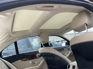 Mercedes-Benz C300 2016 Brown