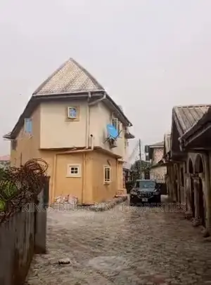 5bdrm Duplex in Udu, Warri for sale