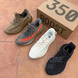 Original Yeezy 350 V2 Boost Sneakers