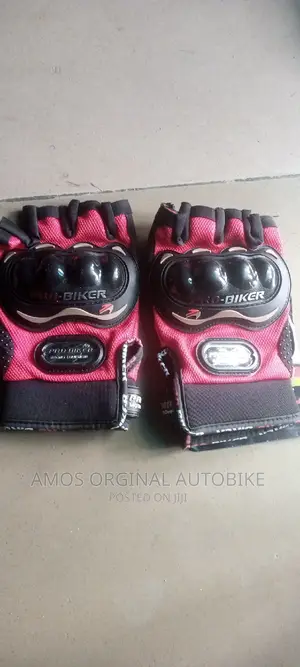 Short Hand Gloves