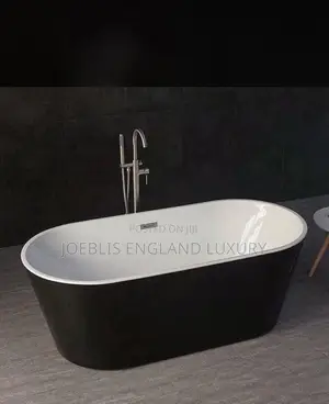 Black and White Bath Top