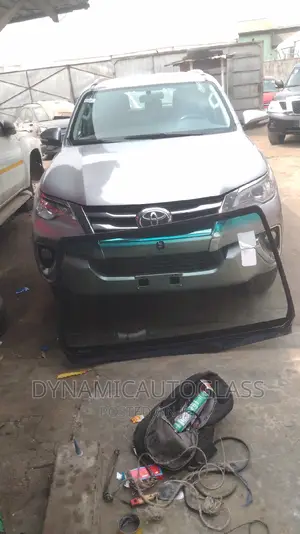 Fortuner 2016 Windscreen LFW