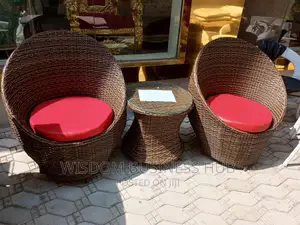 Garden Chairs With Center Table