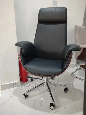 Height Adjustable Executive Office Chair