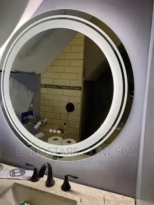 Round Luxury Mirror With LED Lights