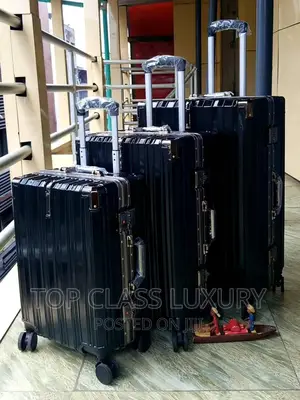Thick and Quality Luxury 3 in 1 Luggage and Traveling Box