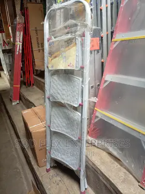 4 Steps Heavy Duty Iron Ladder