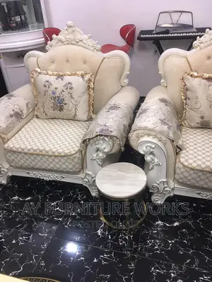 Royal And Dinning