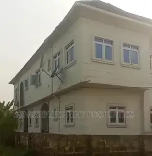 3bdrm Duplex in Okpaka, Warri for sale
