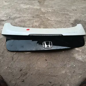 Boot Glass Honda Crostour 2013